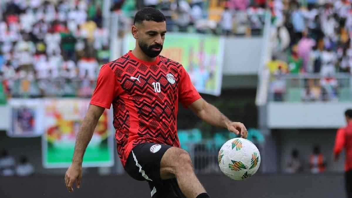منتخب بوركينا فاسو يفاجئ محمد صلاح بهدية غير متوقعة (فيديو)