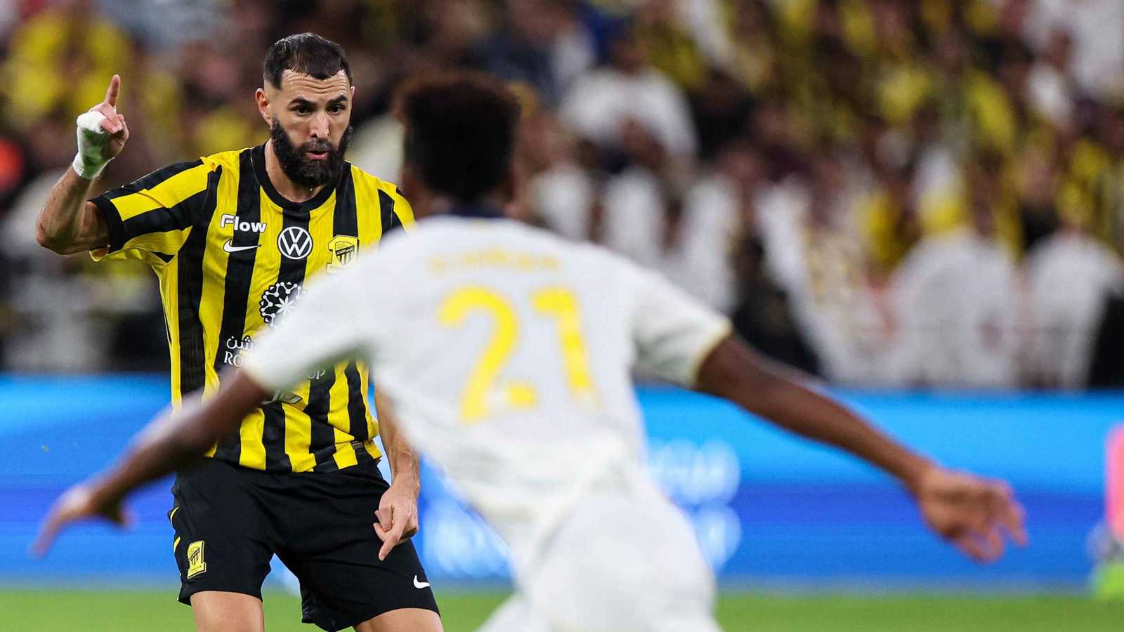 الأفضل أن يكون في الهلال أو الأهلي.. اقتراح صادم لمستقبل كريم بنزيما