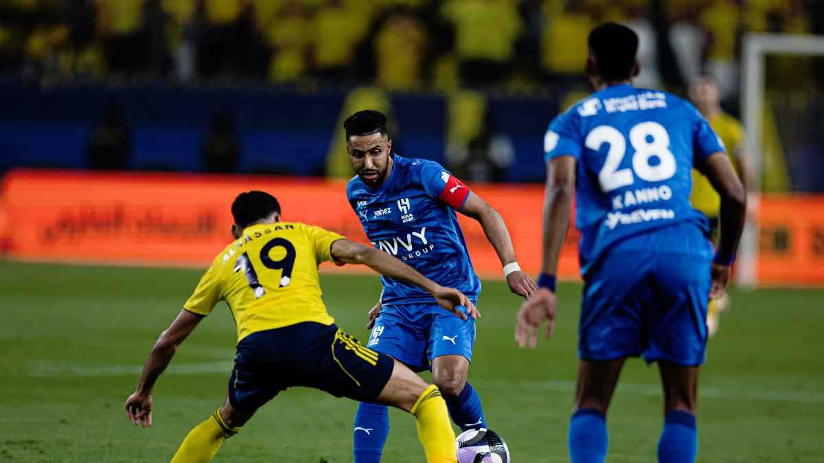 بعد التعادل مع النصر.. ماذا يحتاج الهلال لحسم لقب الدوري السعودي؟ 