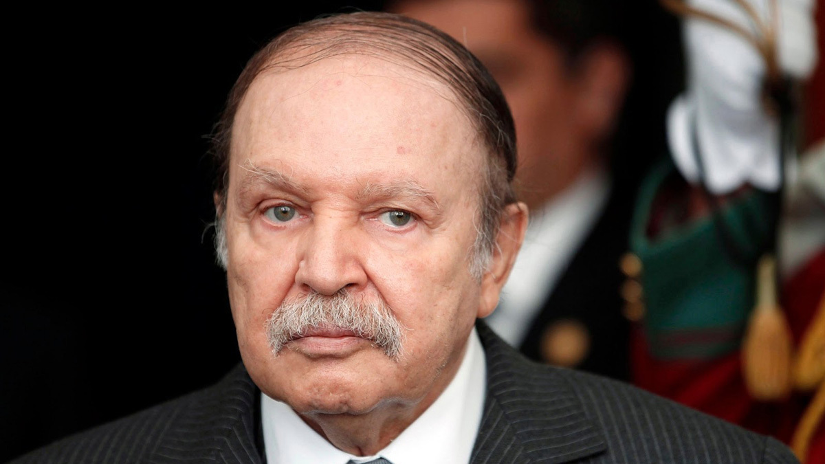 أبرز قرارات بوتفليقة استجابة للاحتجاجات الشعبية في الجزائر