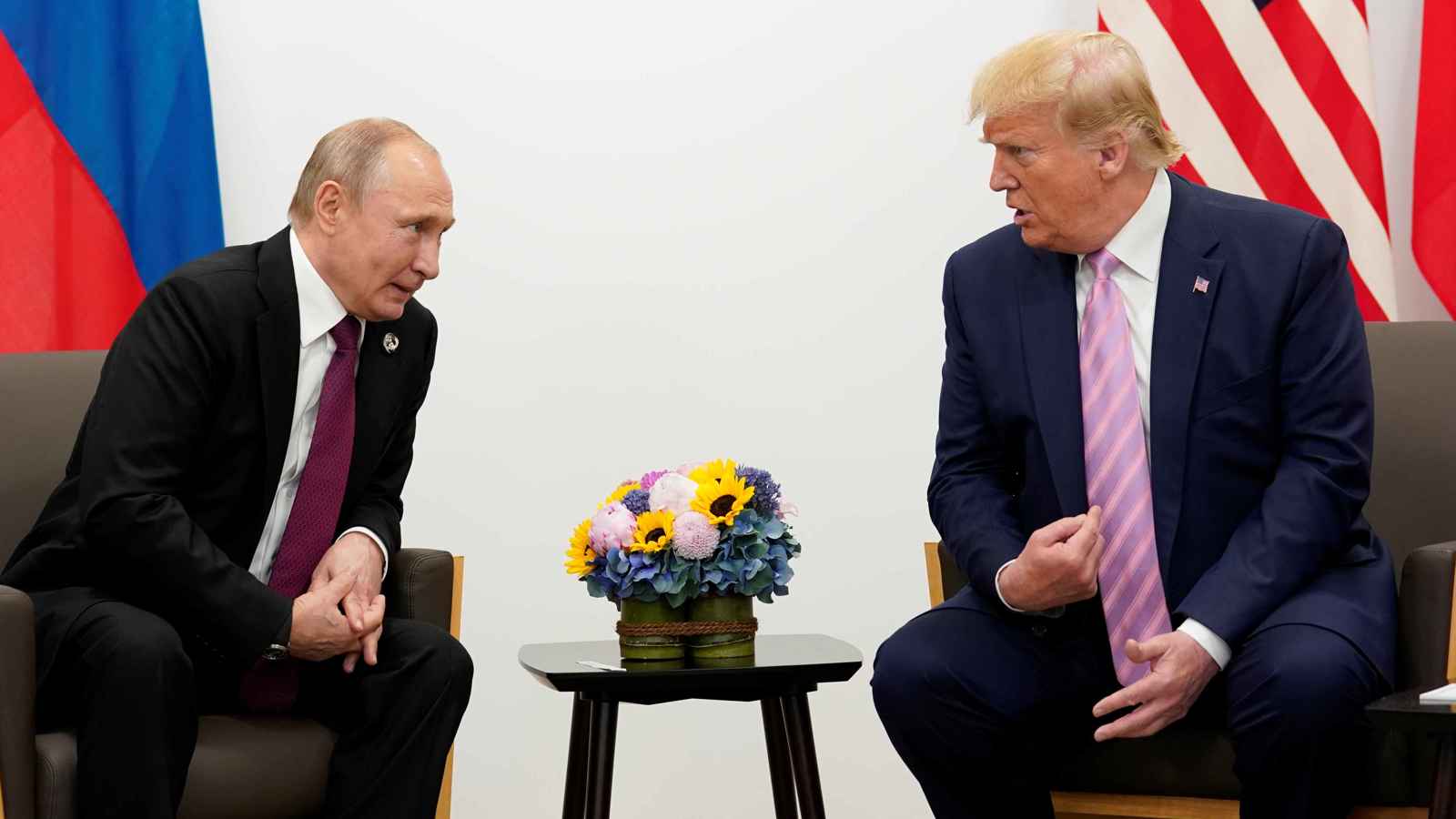 بوتين يماطل وترامب متفائل.. غموض يلف مسار السلام في أوكرانيا