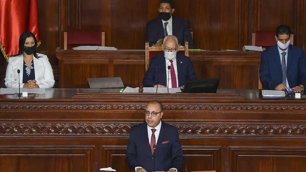 تونس.. حركة النهضة تواجه اتهامات بابتزاز حكومة المشيشي