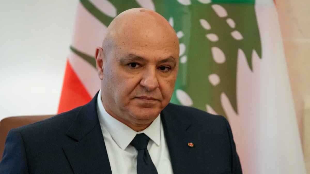 حذر من إفشال جهود احتواء التصعيد.. الرئيس اللبناني يندد بالغارات الإسرائيلية