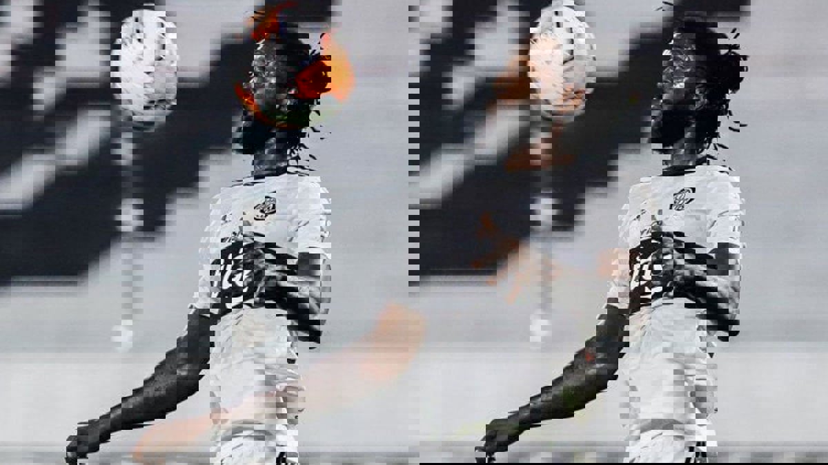 بعد أقل من 5 أشهر.. أديبايور يرحل عن ناديه الجديد في باراغواي