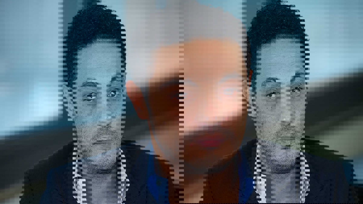 والد المقاول المصري الهارب محمد علي يكشف سر استغاثة نجله بأردوغان (فيديو)