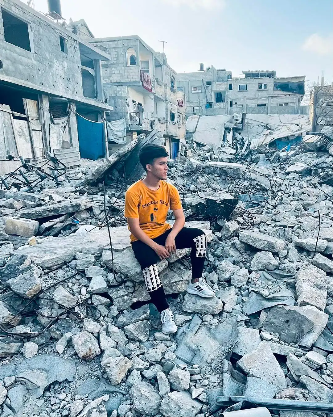 الشاب الفلسطيني يوسف لاعب شباب جباليا السابق