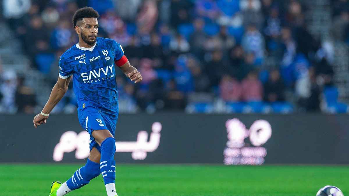 البليهي يفجر صراعا بين الاتحاد والأهلي