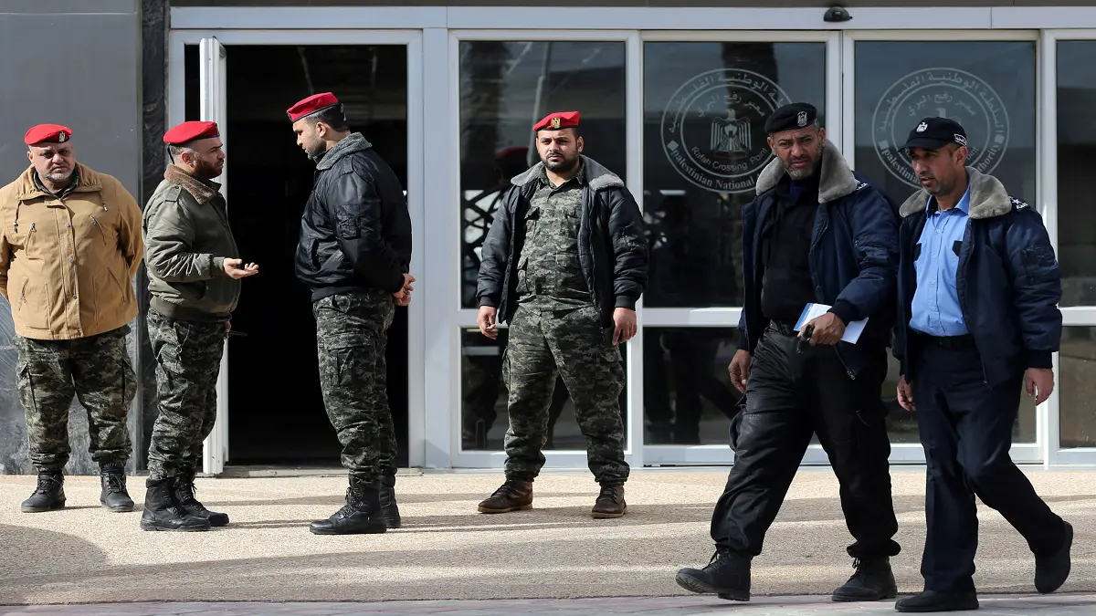 أنباء عن قرب عودة موظفي السلطة الفلسطينية لإدارة معبر رفح الحدودي