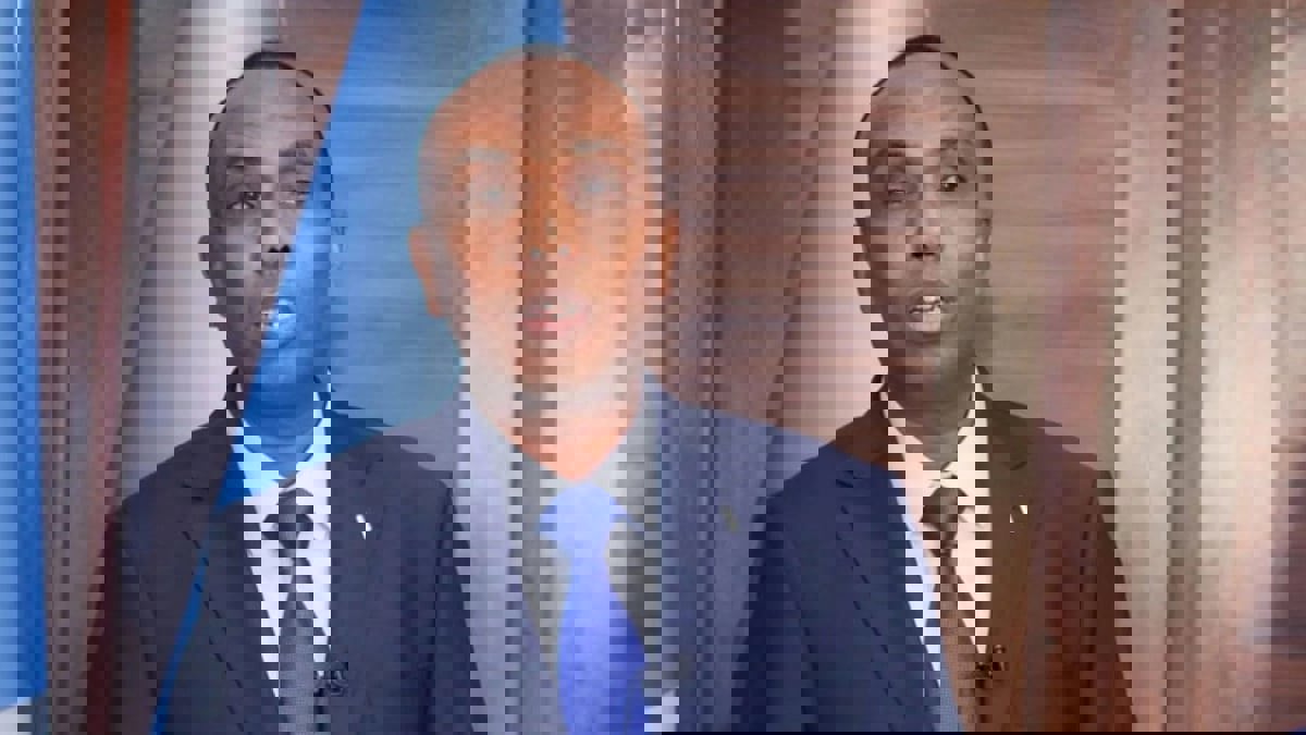 الحكومة الصومالية تتوعد بمحاسبة "المسؤولين المتهاونين" بعد هجوم فندق حياة