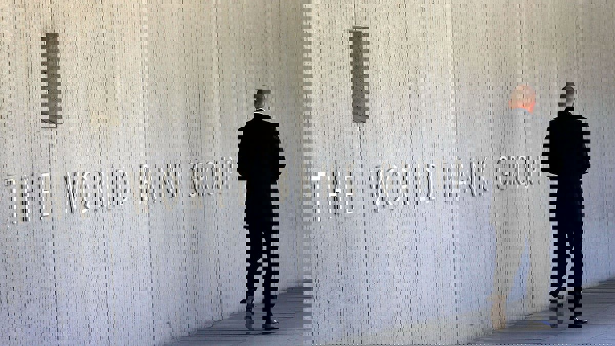 البنك الدولي يتوقع تباطؤ نمو الاقتصاد العالمي في 2022 ويحذّر من التضخم