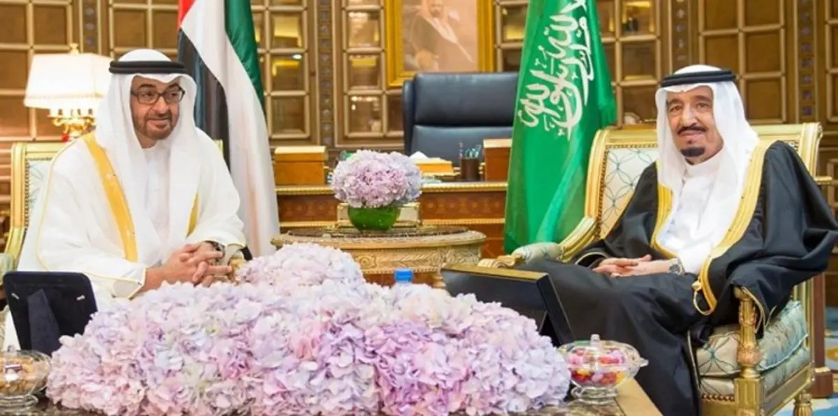 الملك سلمان بن عبد العزيز يستقبل محمد بن زايد في طنجة المغربية (صور)