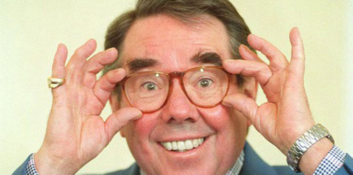 وفاة الممثل الكوميدي التلفزيوني روني كوربت