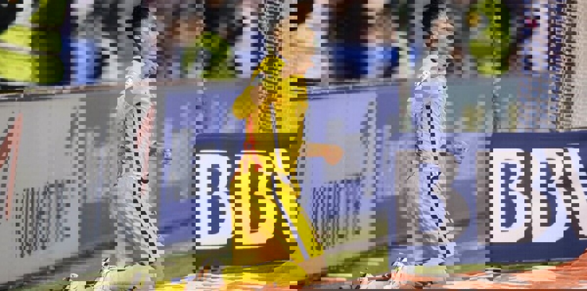 تمديد عقد نيمار يسبب أزمة في برشلونة