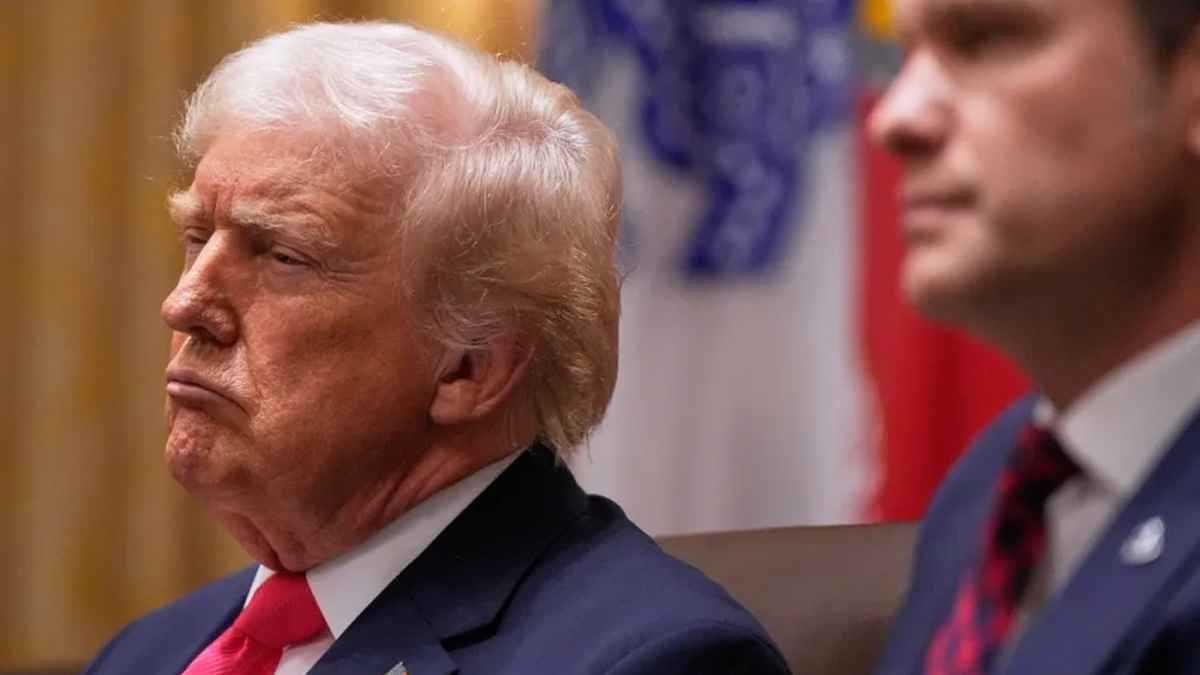 "أوقفوا ترامب".. 40 ألف صوت ضد الهجمات الأمريكية على فنزويلا