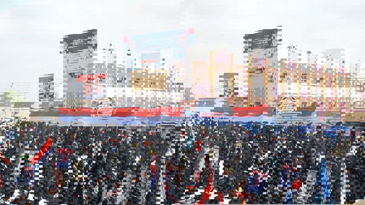 يمنيون يحيون ذكرى مقتل الرئيس علي عبدالله صالح في الحديدة (صور)