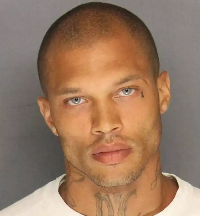 الوسيم الخطير 