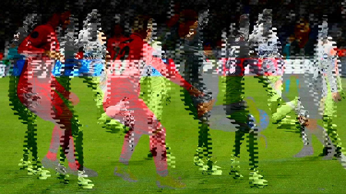 سبورت: برشلونة وباريس سان جيرمان يتفقان على صفقة نيمار