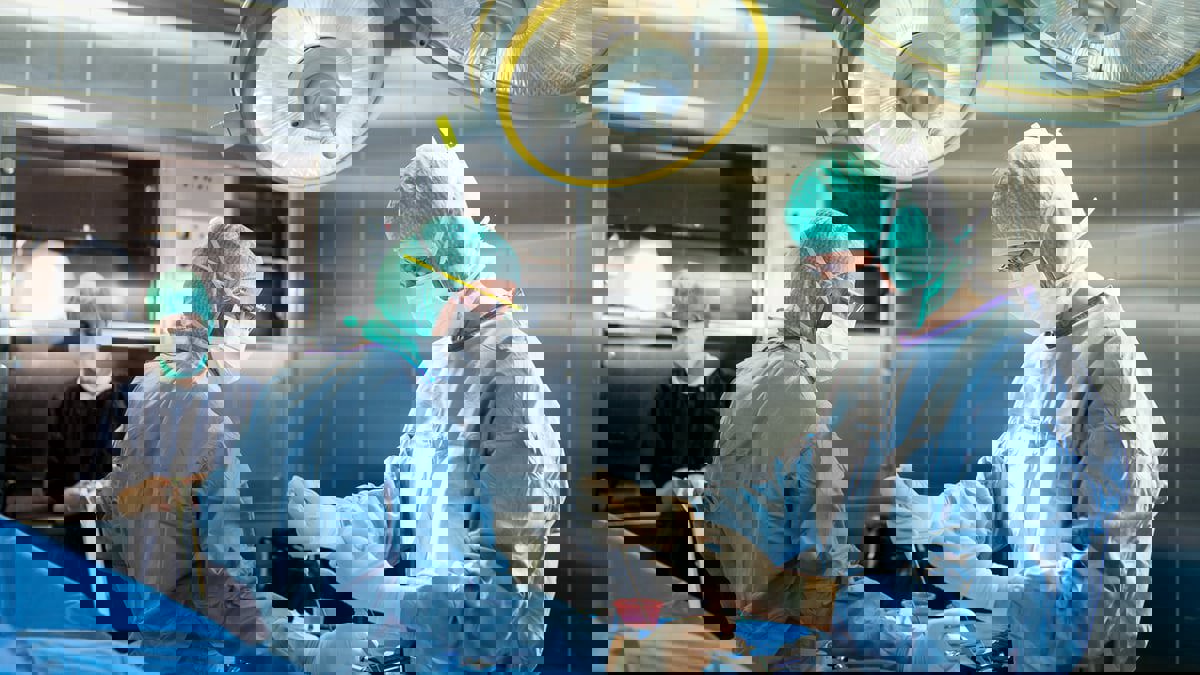 التنويم المغناطيسي.. بديل التخدير في العمليات الجراحية الحساسة