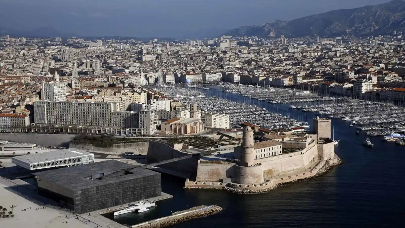 تحقيق فرنسي يفكّك لغز "مخدرات مرسيليا"