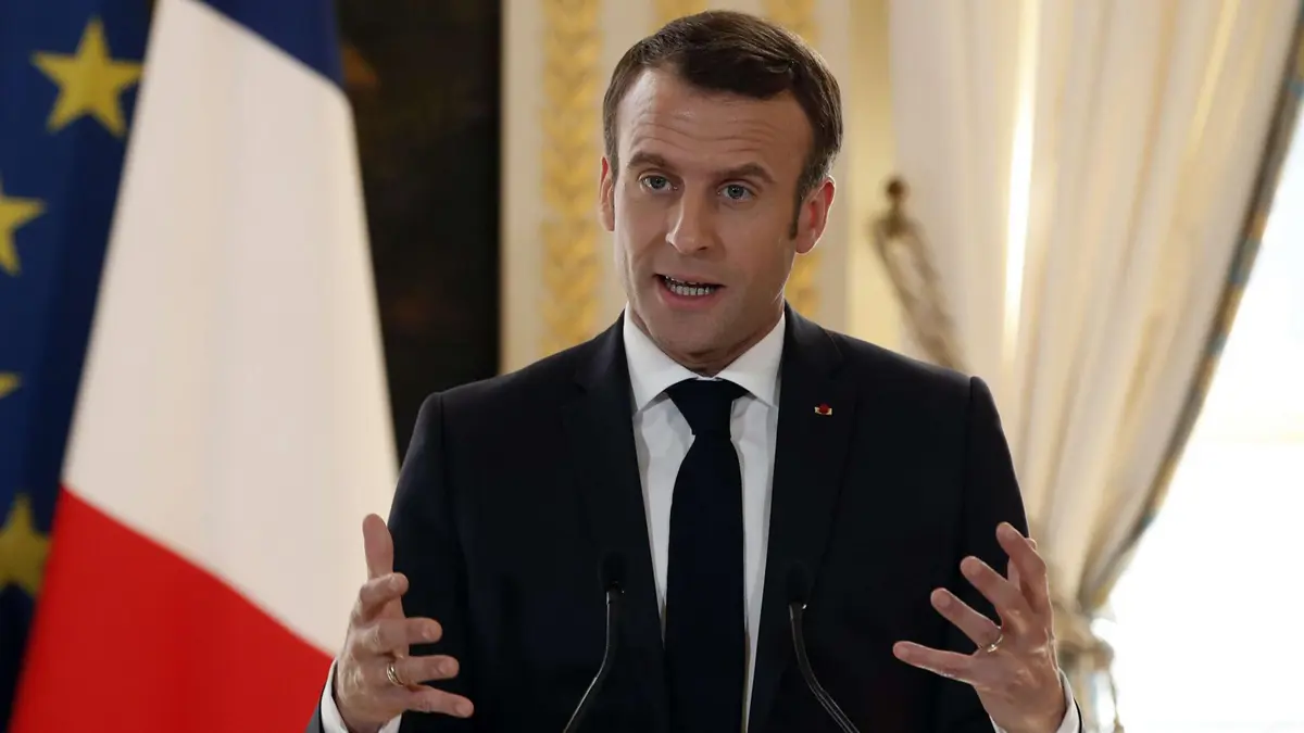 ماكرون: الهجوم التركي على سوريا يُهدّد بنشوب أزمة إنسانية