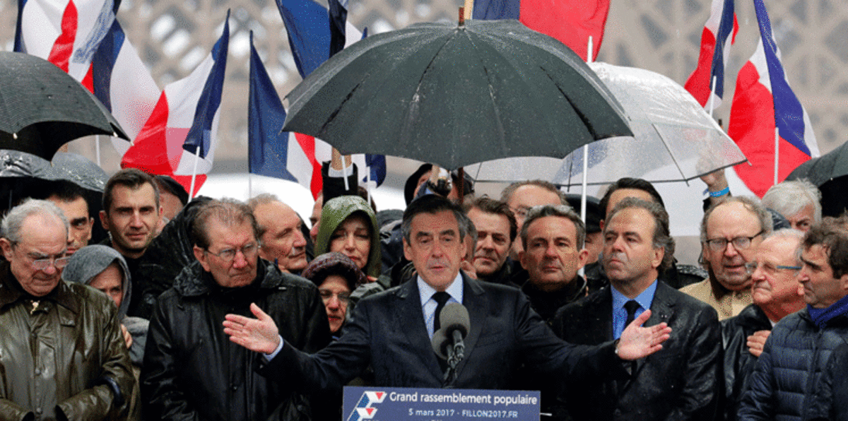 بعد دعوات لاستبداله.. فيون يحشد مؤيديه ويستعرض قوته في باريس