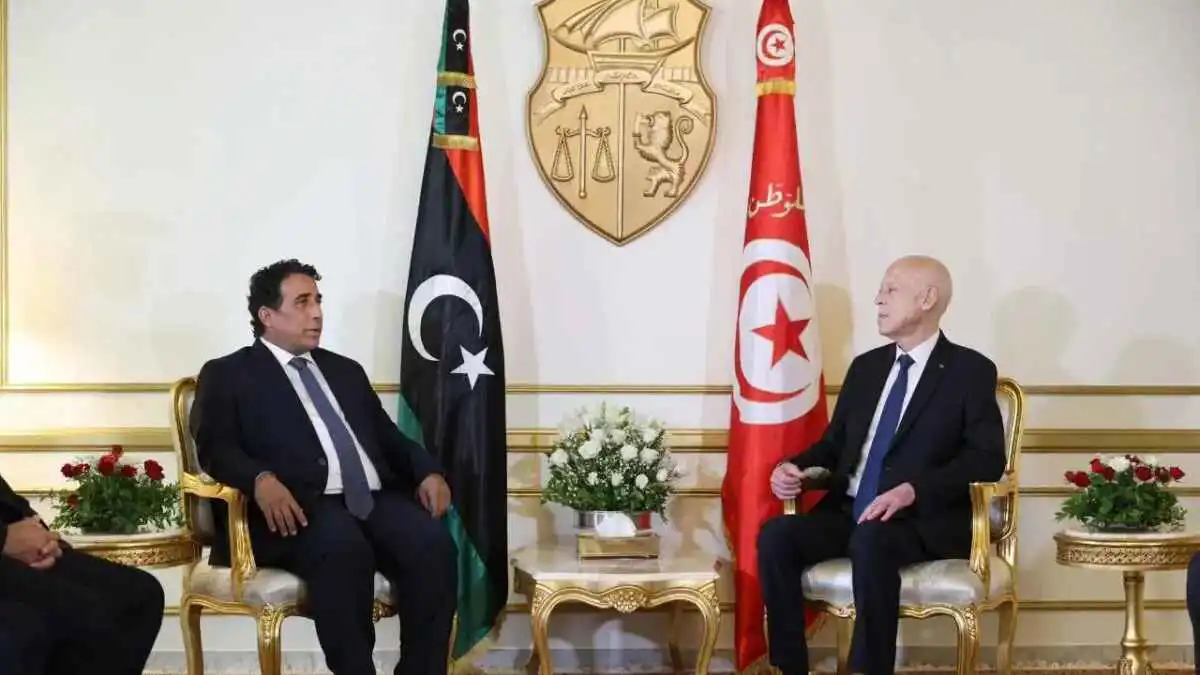 سعيد يلتقي المنفي.. دعم العملية السياسية في ليبيا وتضامن مع غزة