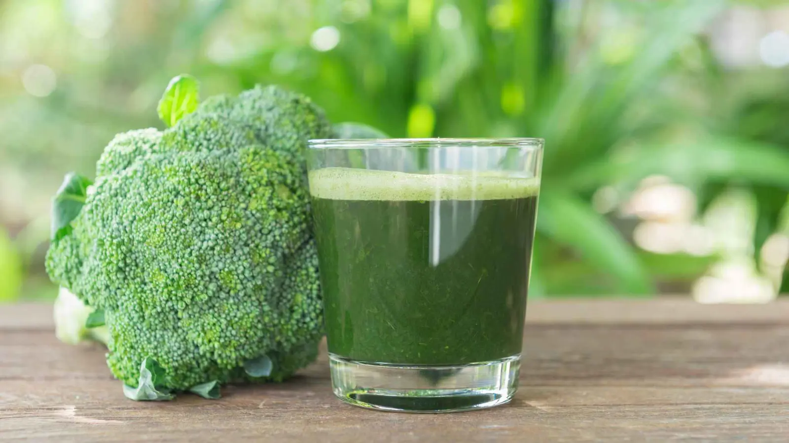 ترند عصير البروكلي.. هل يقي من السرطان فعلا؟