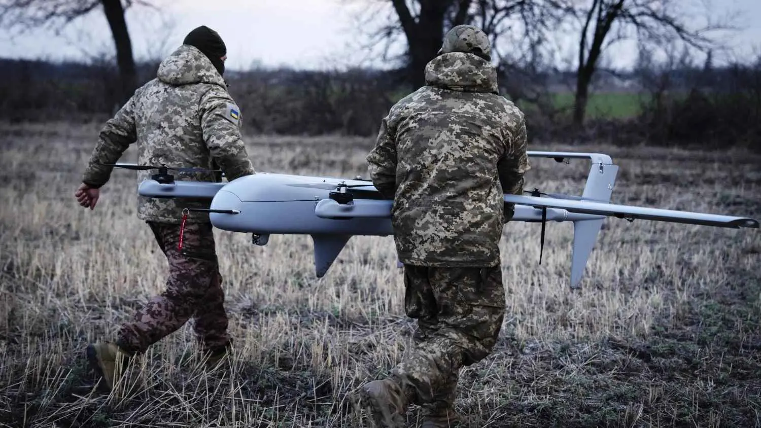 مشاهد تحبس الأنفاس.. هكذا تلاحق المسيرات الأوكرانية الجنود الروس على الجبهات