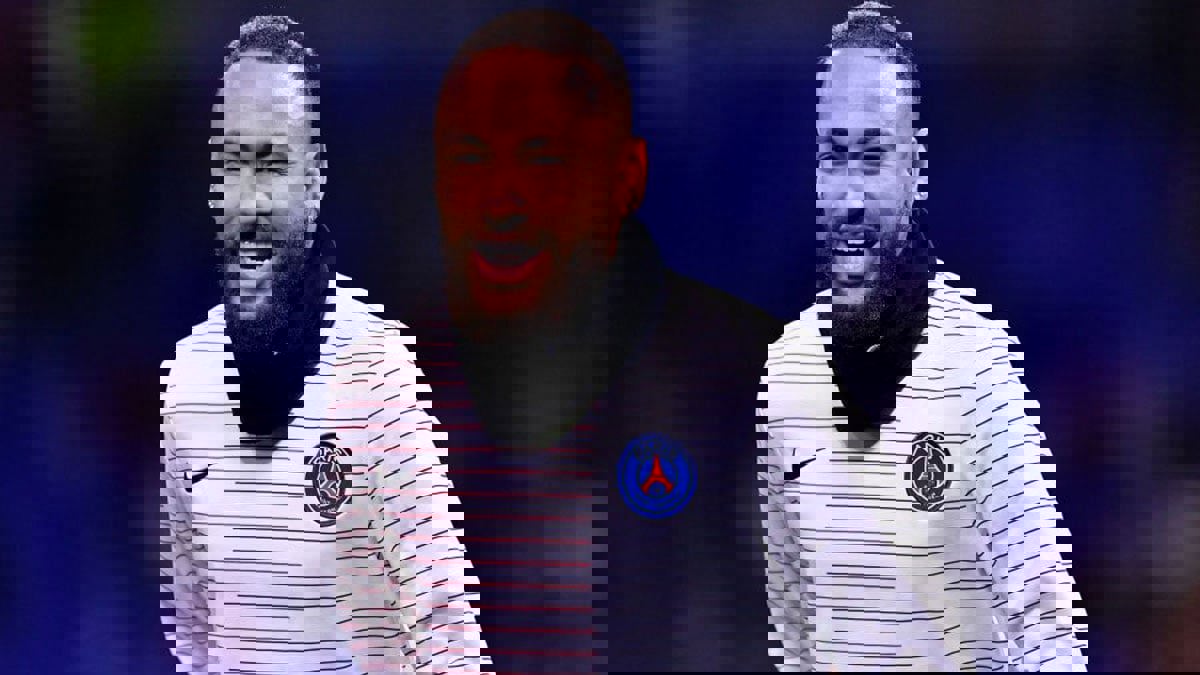 صحيفة: نيمار أخبر زملاءه في باريس سان جيرمان برغبته في العودة إلى نادي برشلونة