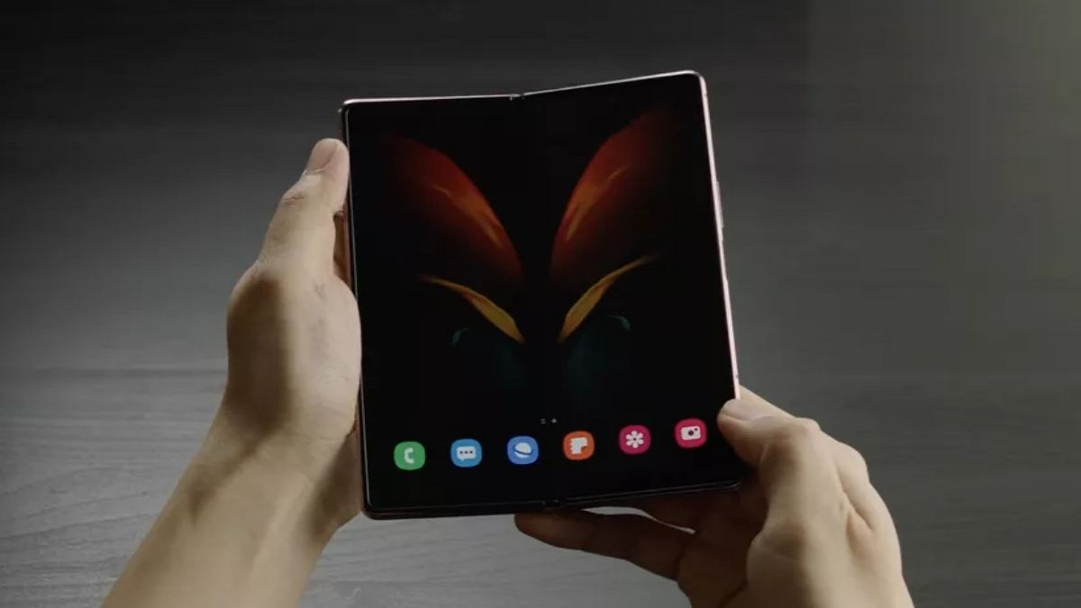 سامسونغ تطلق Galaxy Z Fold 3 في يونيو 2021   ‎