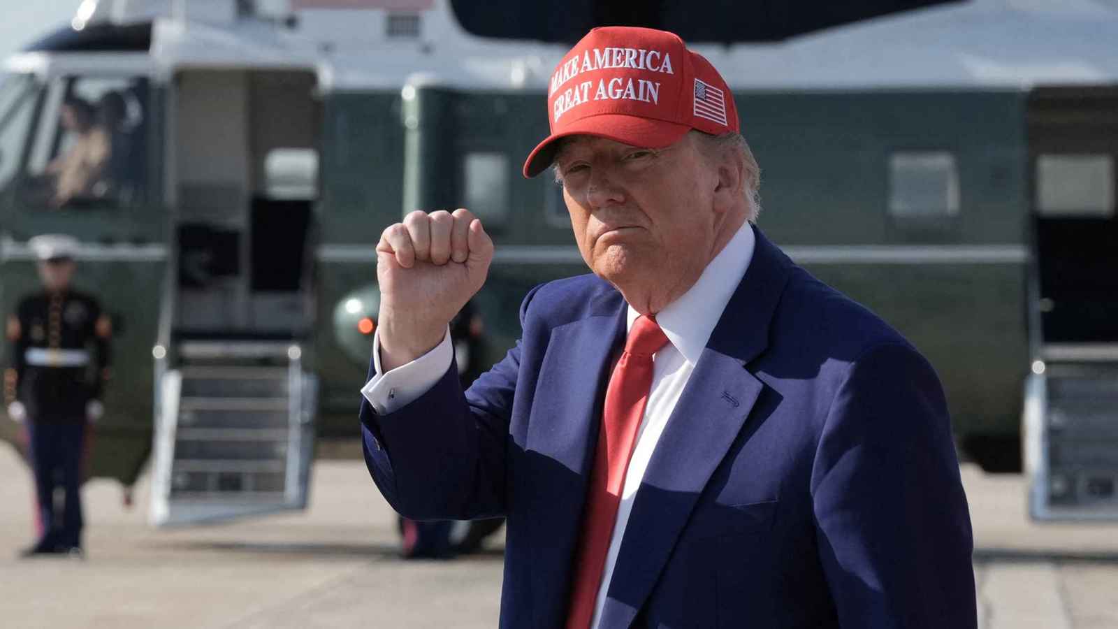 "صاعق وخارق".. تفاصيل أول هجوم أمريكي ضد مواقع إيران النووية (صور)