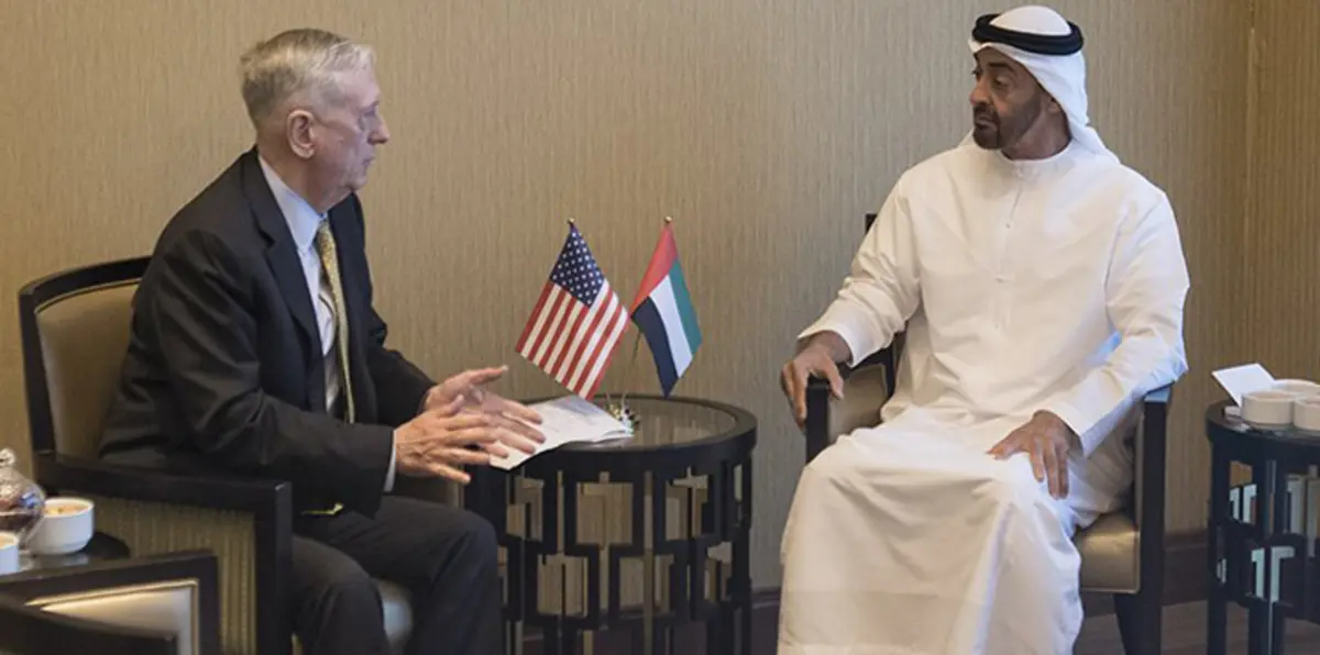 محمد بن زايد يبحث مع وزير الدفاع الأمريكي شؤونا عسكرية وقضايا دفاعية