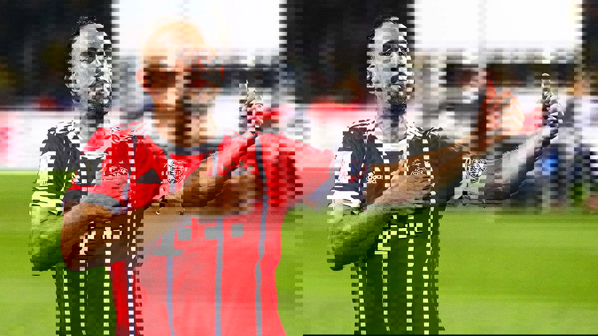 نادي العين الإماراتي ينفي نيته في التعاقد مع كورنادو وفرانك ريبيري