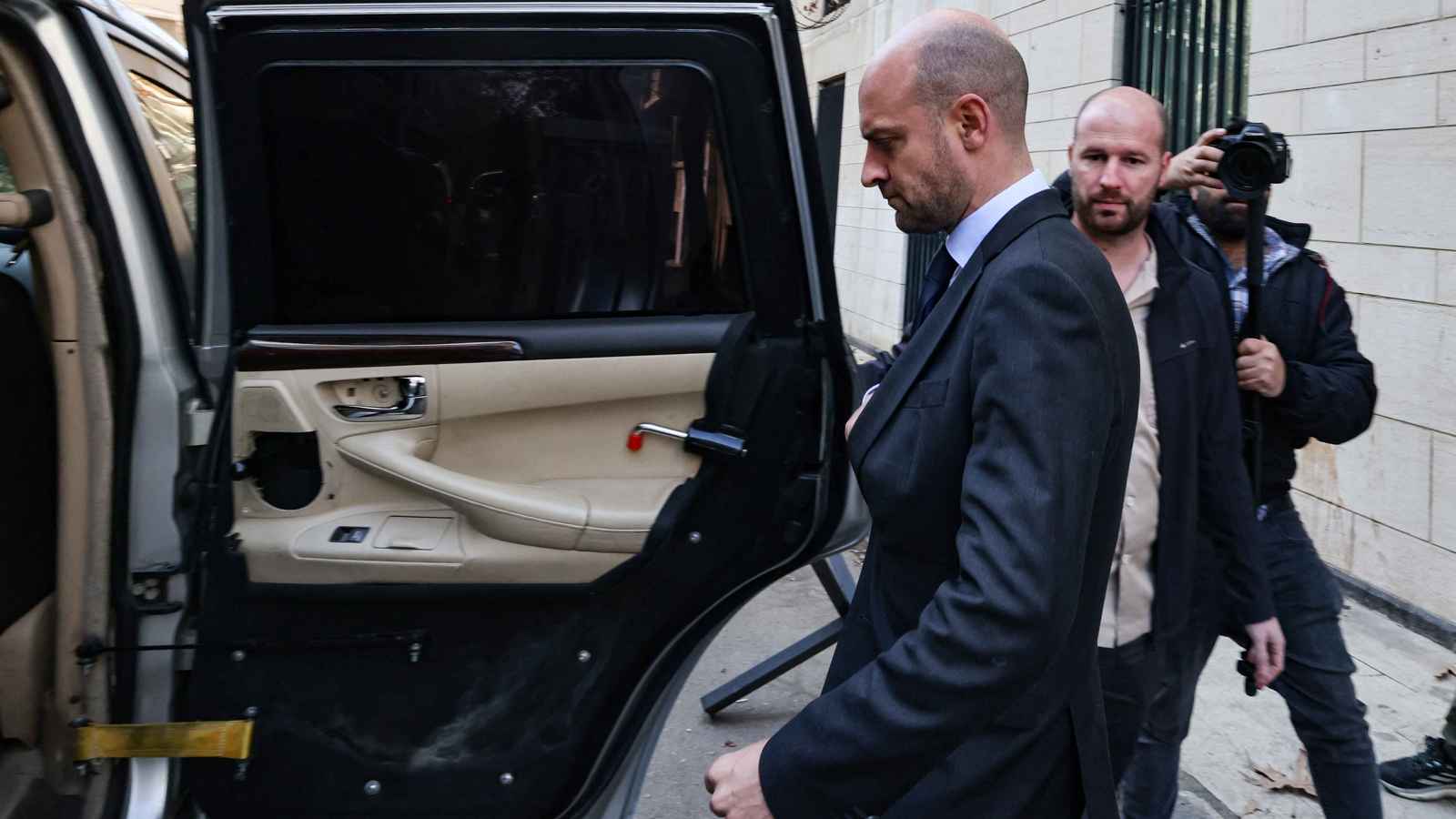 فرنسا تكشف عن إجراء محتمل بشأن العقوبات الأوروبية على سوريا