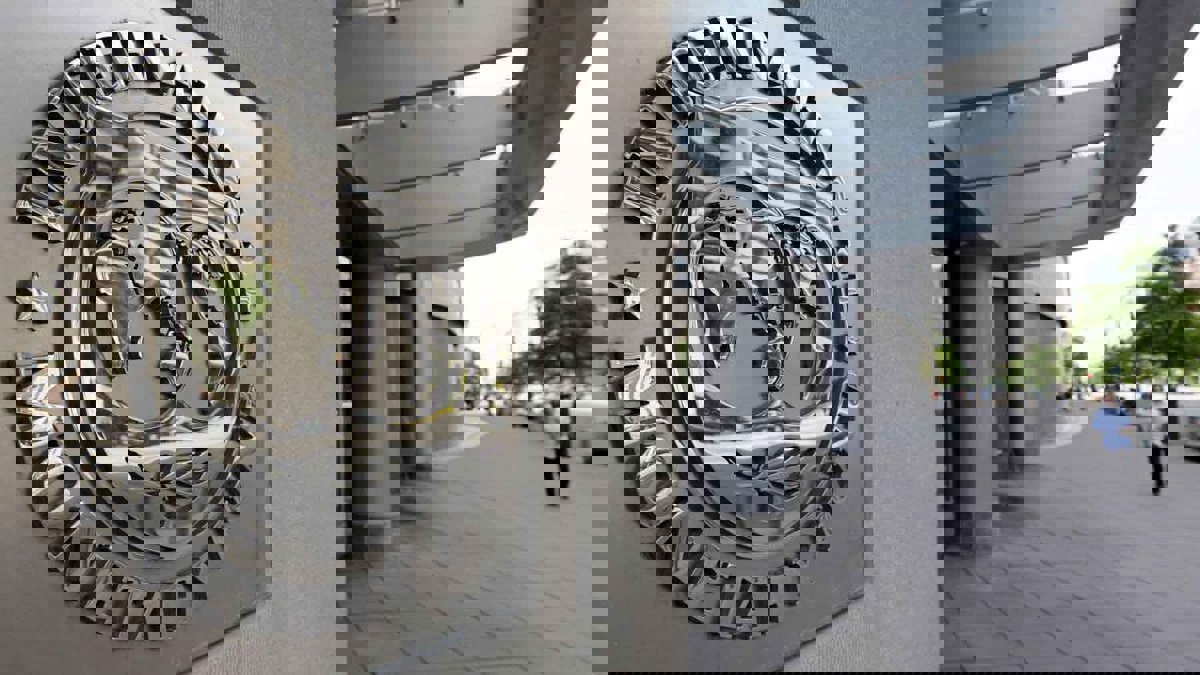 صندوق النقد الدولي يتوقع تراجع أسعار النفط إلى 61.8 دولار