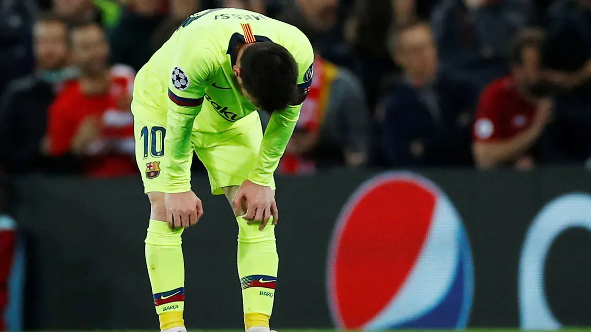 الحسرة تسيطر على ميسي عقب ريمونتادا ليفربول ضد برشلونة (فيديو)