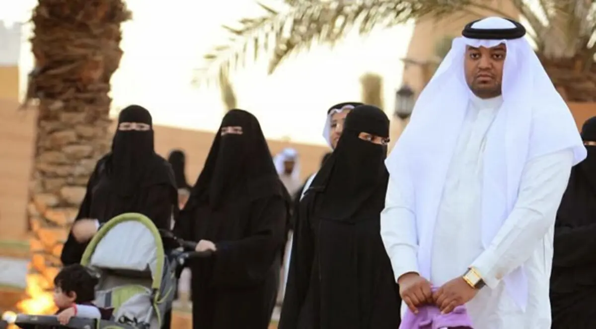 الأسرة السعودية تحتاج 8926 ريال  شهريا للعيش الكريم