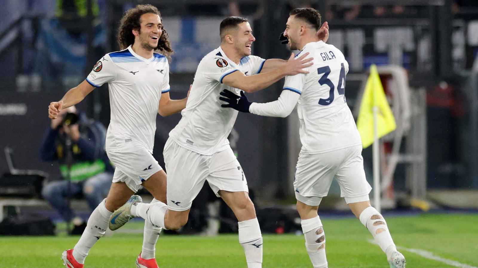 الأندية المتأهلة إلى ثمن نهائي الدوري الأوروبي رسميا