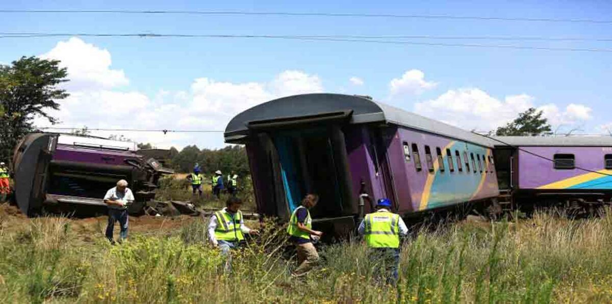 خروج قطار عن مساره وعلى متنه 328 راكبًا في منغوليا (صورة)