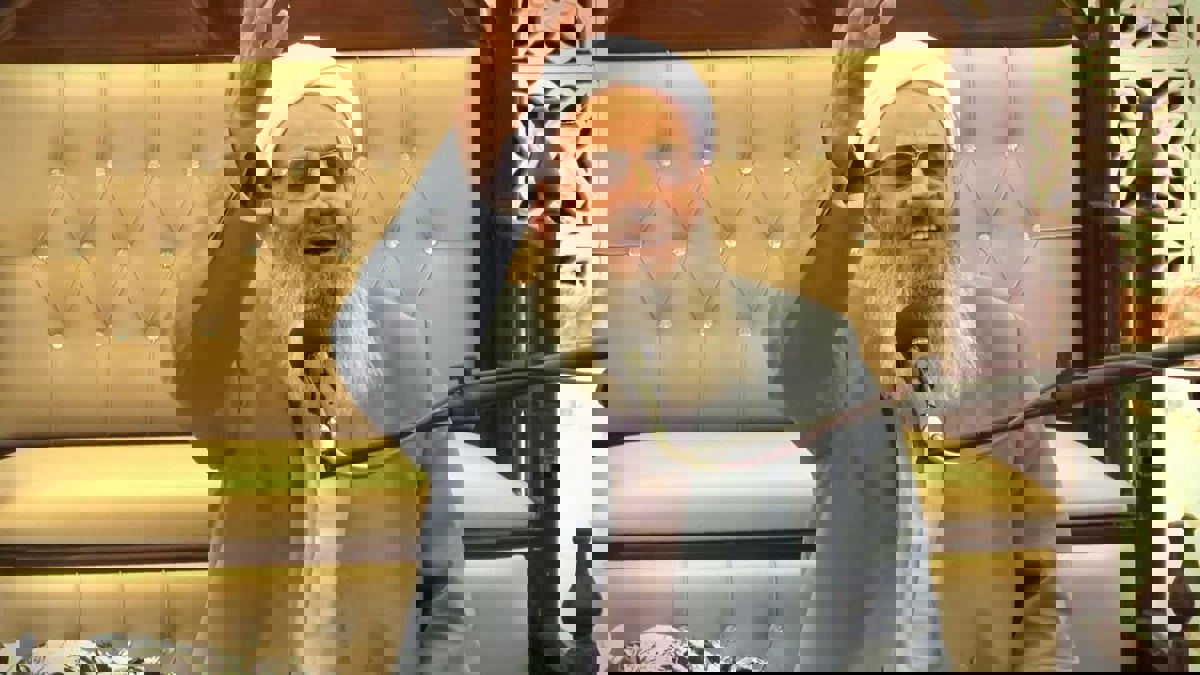 مركز حقوقي يسحب جائزته من زعيم الطائفة السنية في إيران بسبب طالبان