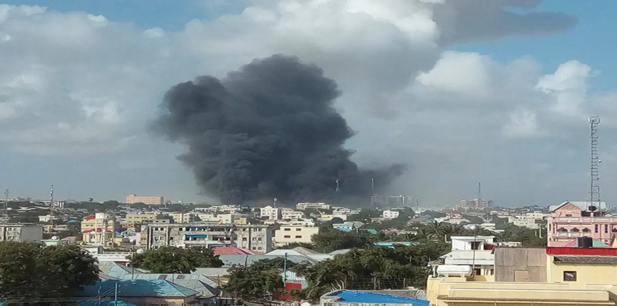 6 قتلى في هجوم بسيارة ملغومة على مقر حكومي بمقديشو