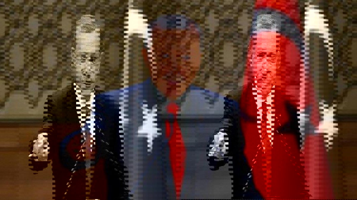 أردوغان يكشف سبب عزل محافظ البنك المركزي