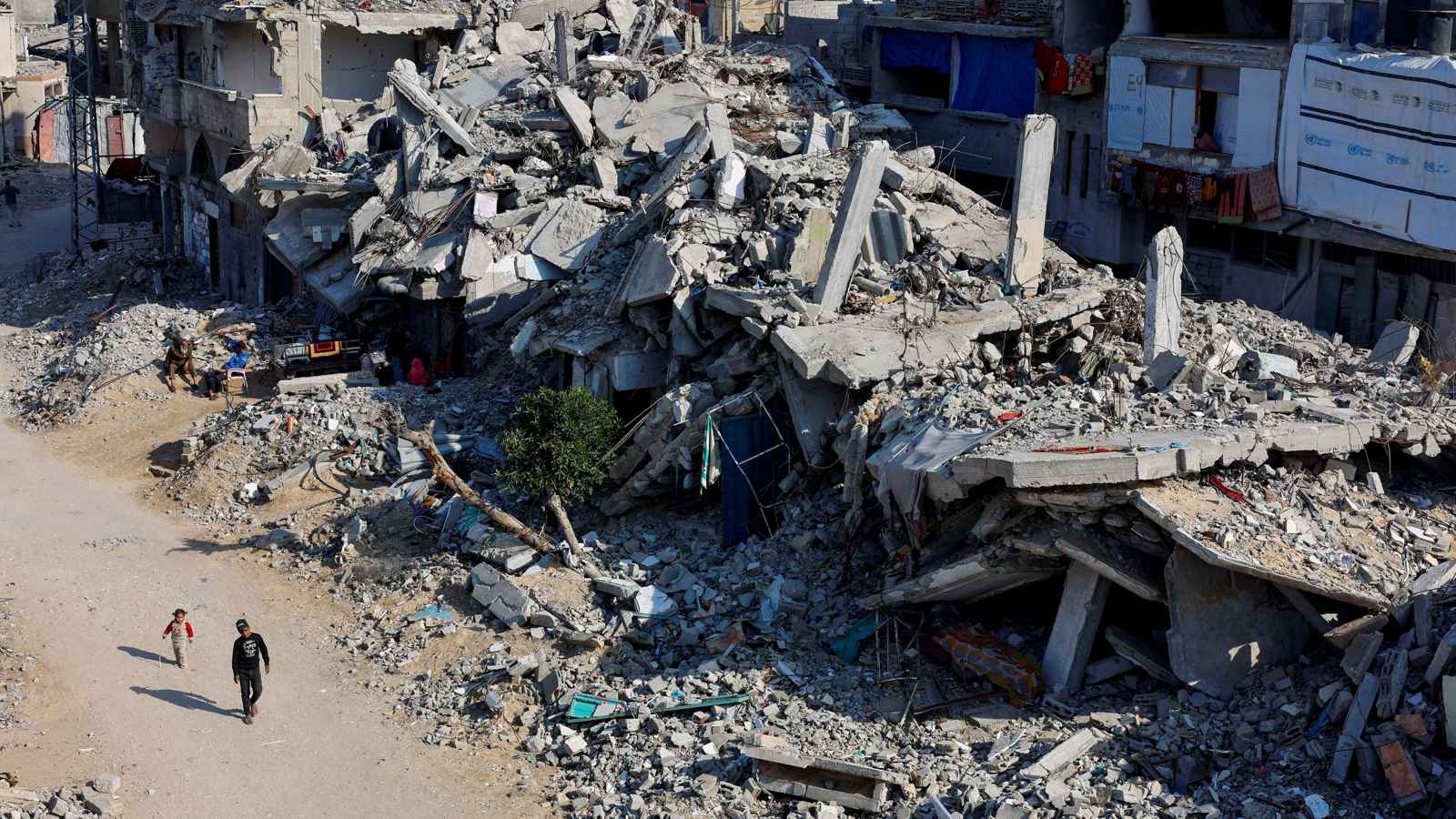 جلسات القاهرة.. فتح تطلب إبعاد حماس عن إدارة غزة