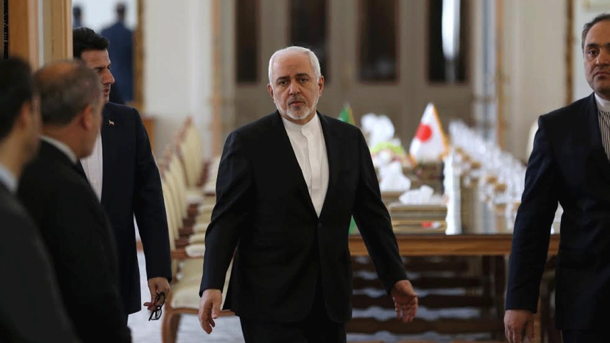 ظريف يتوجه إلى نيويورك بعد إرجاء أمريكا فرض عقوبات عليه