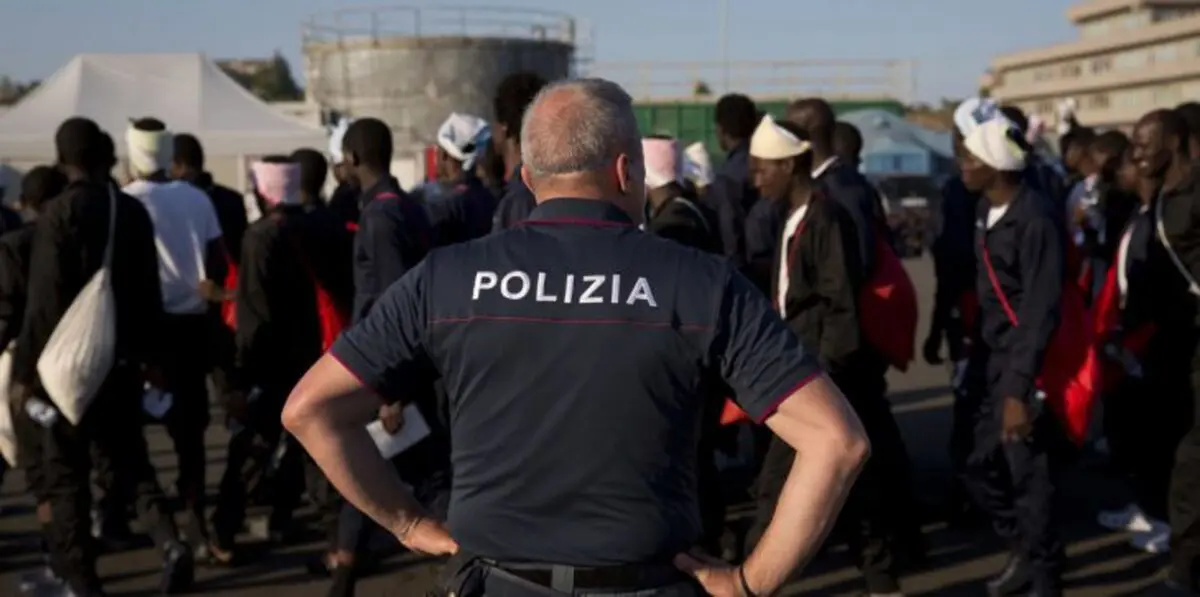 إيطاليا تعتزم إغلاق جميع مراكز تجميع المهاجرين غير الشرعيين
