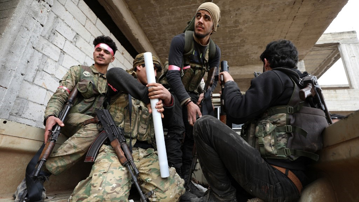 بتحشيد المرتزقة وشحن السلاح.. تركيا تغذّي تجدد القتال في ليبيا