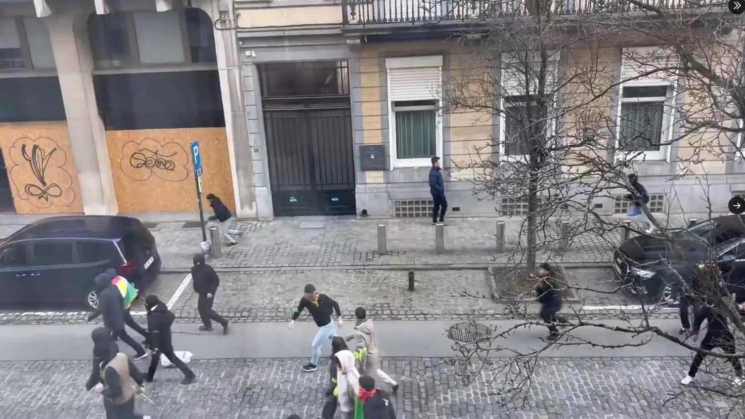 طعن 6 أشخاص خلال تظاهرة للأكراد في بلجيكا (فيديو)