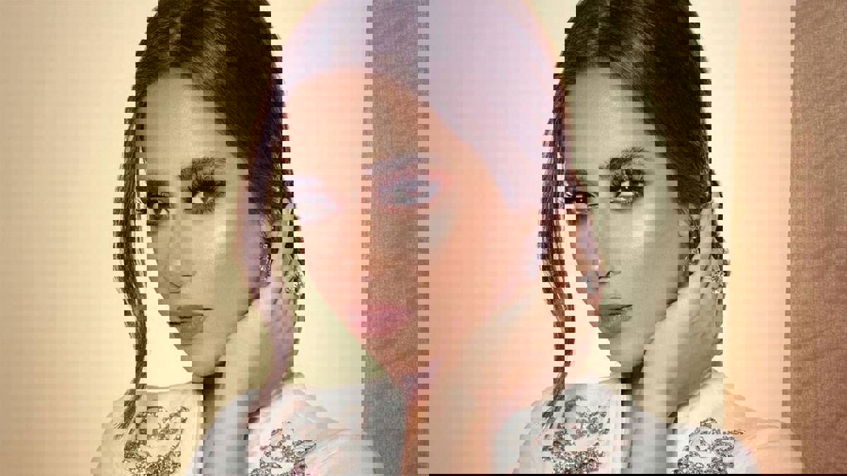 رقص وأغان سودانية.. بلقيس تشعل ليل الخرطوم (فيديو)