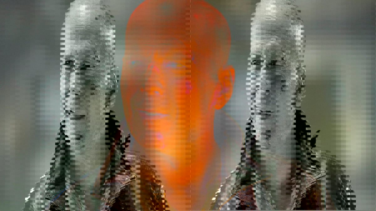 ما هو الخرف الجبهي الصدغي الذي أصاب بروس ويليس؟