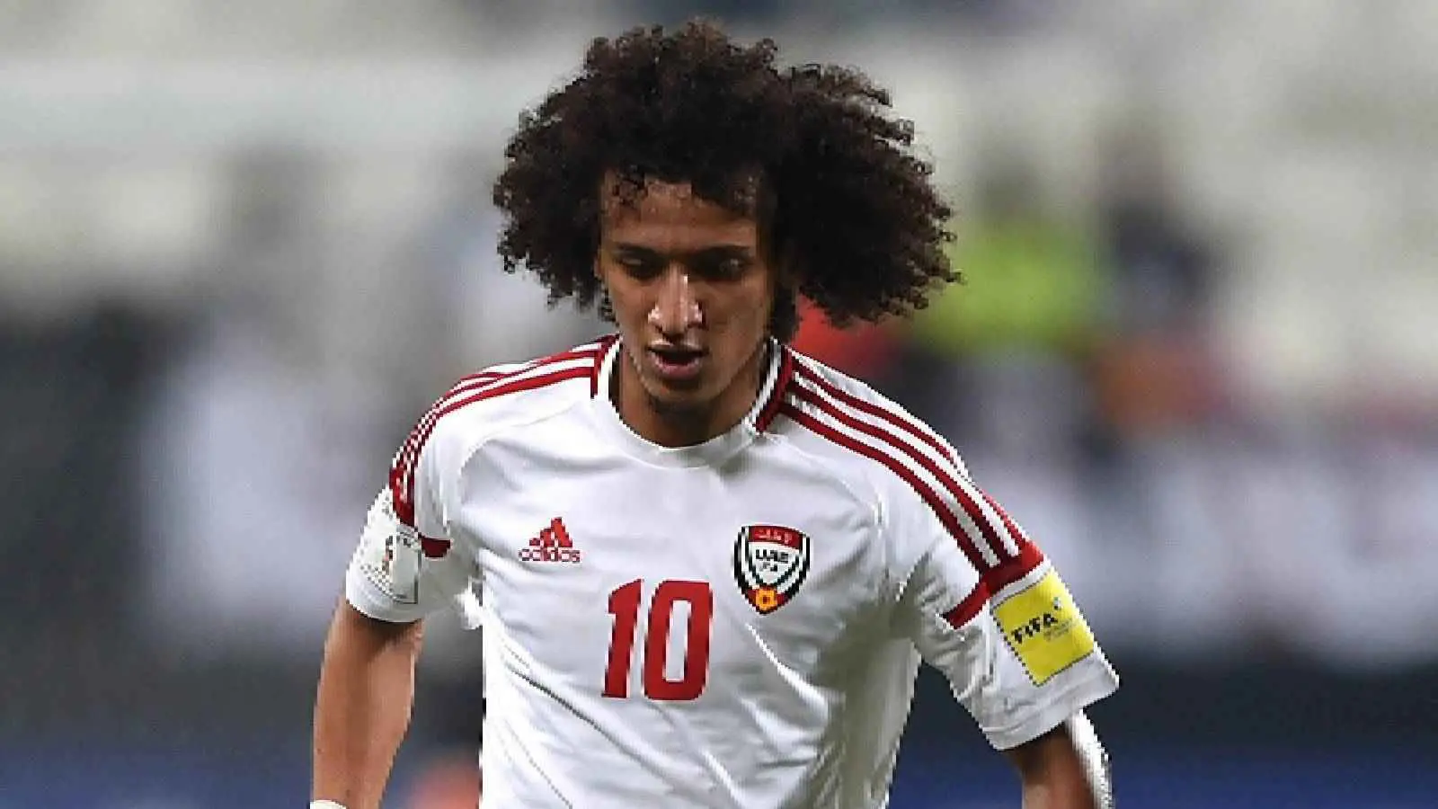 أسطورة منتخب الإمارات عموري يعلن اعتزال اللعب نهائيا